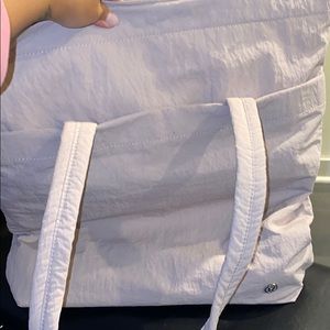 Lululemon On My Level tote